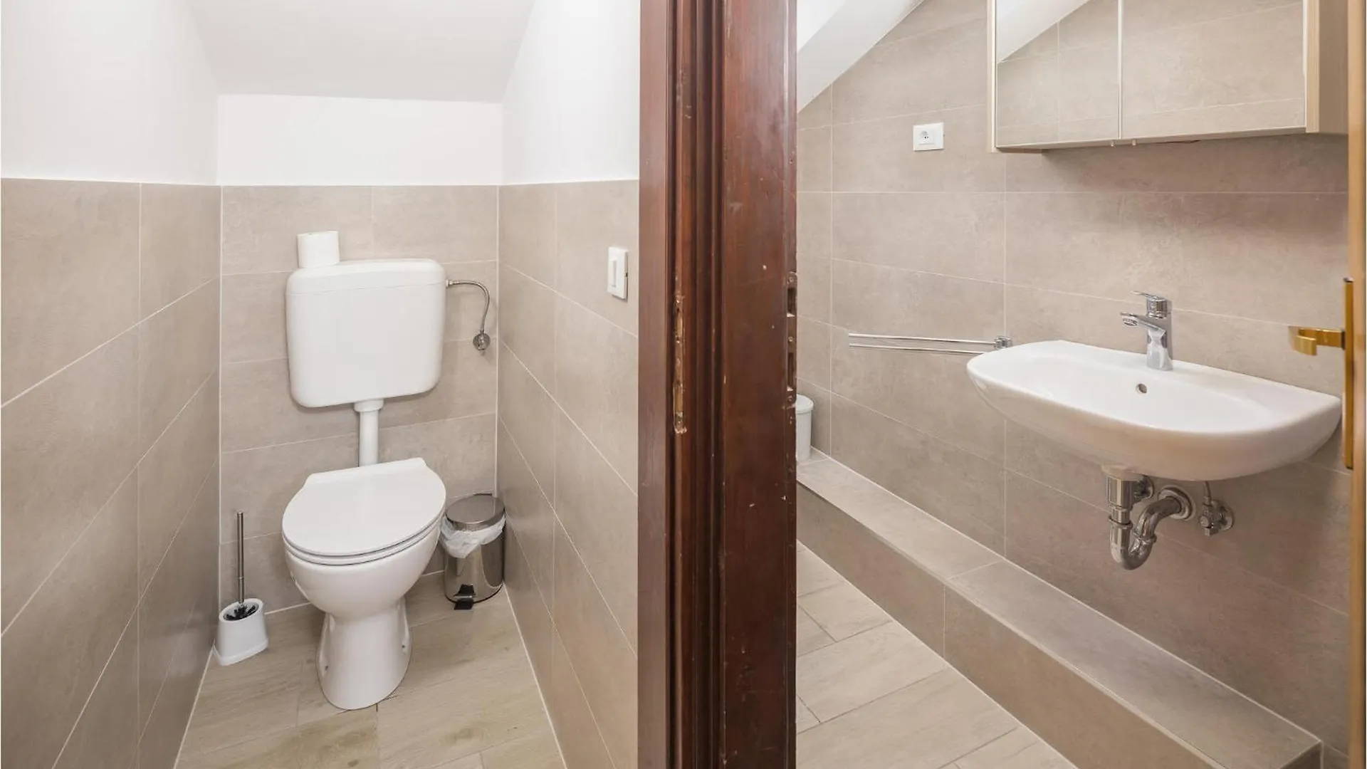 Cozy Apartment In Porec With Kitchen 0*,